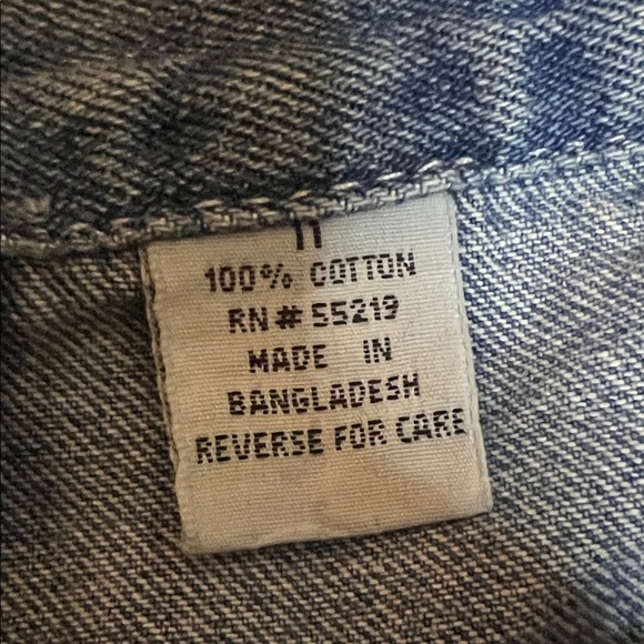 Vintage Disney Denim Shorts with Embroidered Pooh and Piglet - Picture 11 of 13